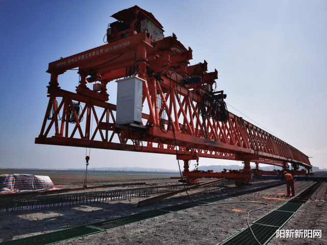 阳新新阳网 武阳高速富水河特大桥工程力争汛前完成承台出水