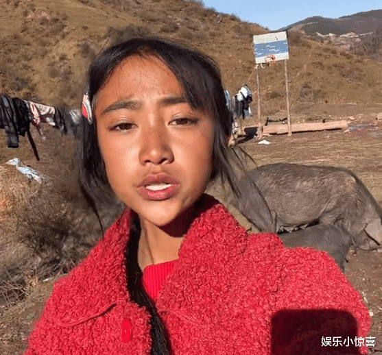 明星|又一网红卖惨被揭穿,人前村姑人后名媛,比牛爱芳夫妇还过分