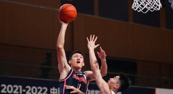 小翔很忙|拒绝CBA土豪顶薪诱惑,宏远小将留守广东,未来有望接易建联的班