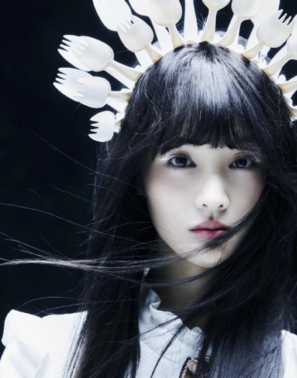 迪丽热巴|爽清空已发布微博，仅留下唯一一张自拍，配文才是“重头戏”！