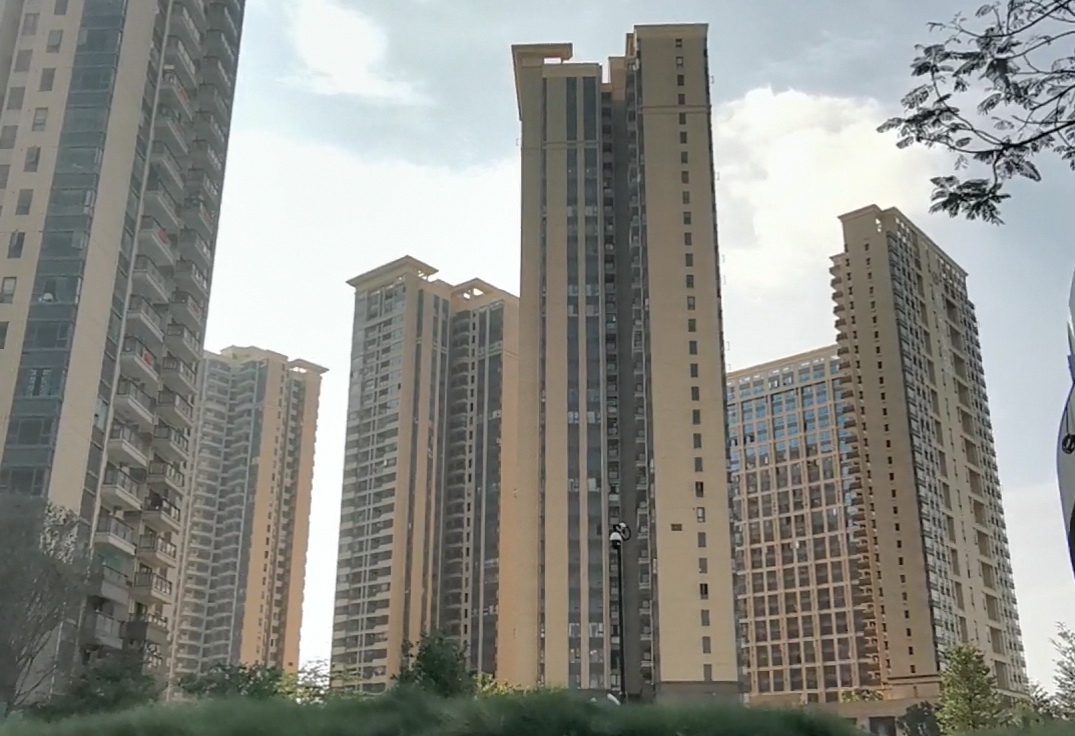 房价|年终买房能否抄底，明年房价会涨还是会跌？