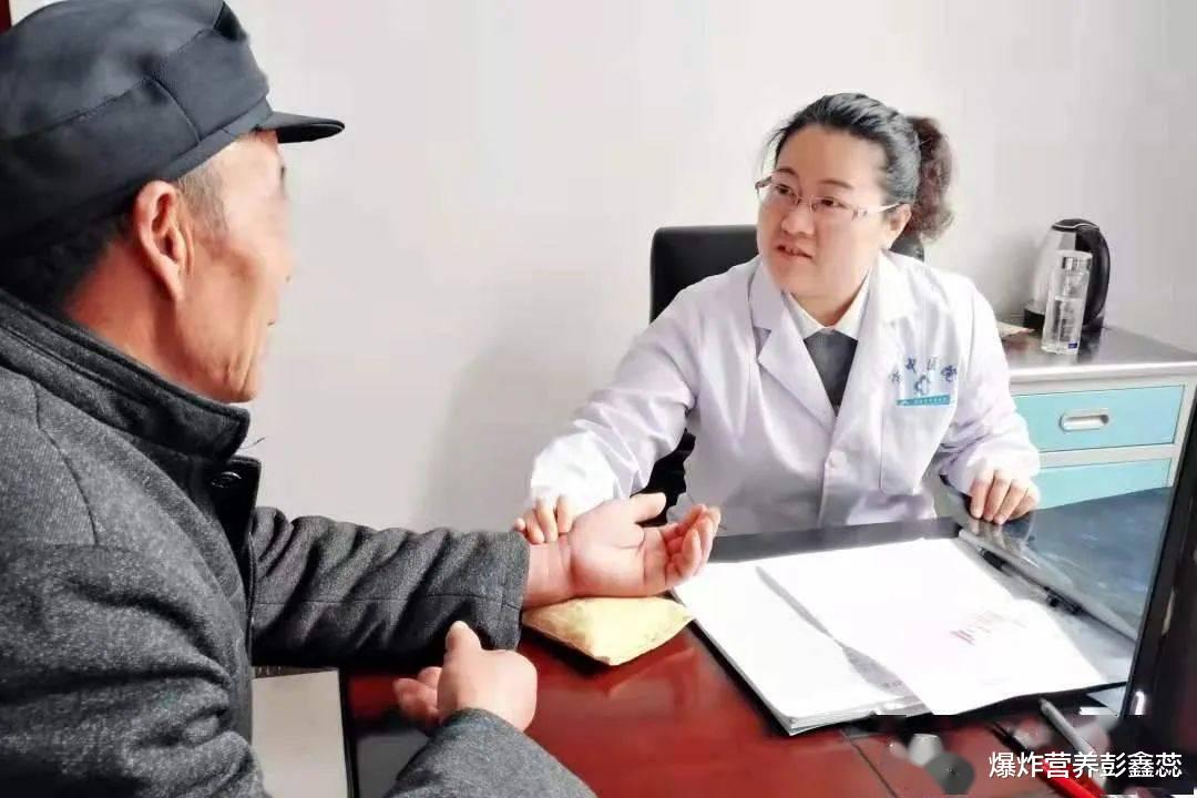 爆炸营养彭鑫蕊|所有的痛风患者都是吃出来的？营养师：通过吃4种食物，赶走疾病
