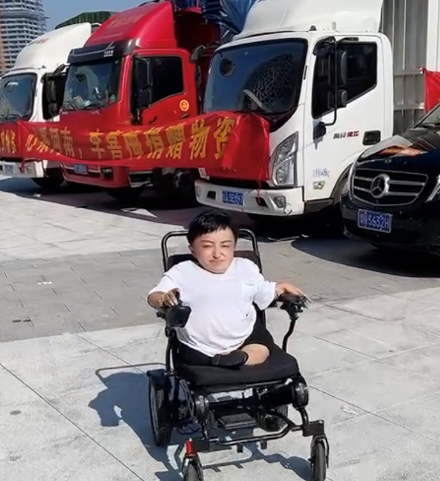 瓷娃娃|80厘米瓷娃娃嫁180帅气老公，没钱后惨被抛弃，网友：软饭硬吃