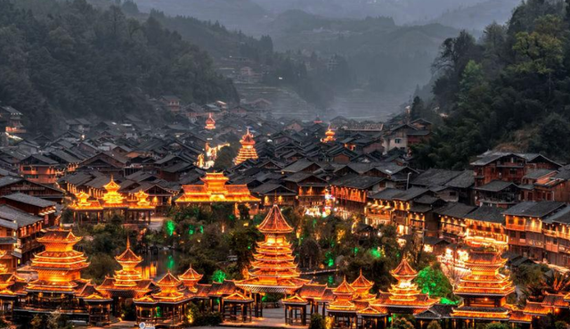 贵州 贵州“假古城”惨遭滑铁卢，预耗资32亿建设，如今却显凄凉无比