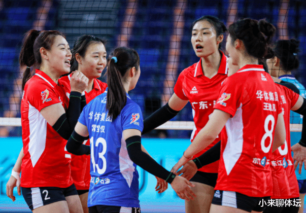 女排|广东女排三叉戟“露馅”，栗垚进攻、一传皆辣眼，王逸凡只有00分