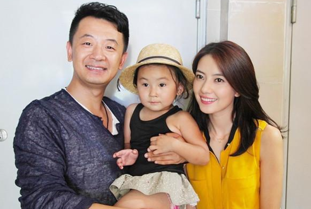 黄海波|她不顾家人反对，执意嫁给刚出狱的黄海波生下孩子，现过得咋样？