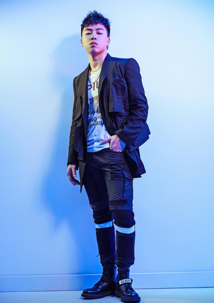 闫妮|明星队伍里带头买鸿星尔克的不是别人，而是被爽子内涵过的他