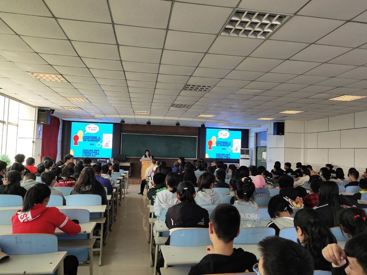 新民快报 兴隆镇开展“杜绝校园暴力，构建和谐校园”普法讲座