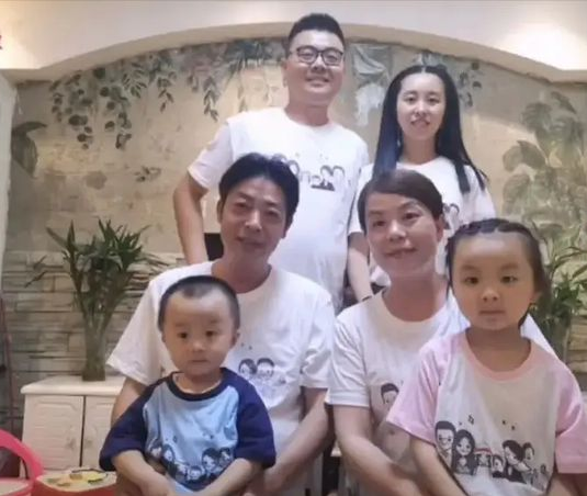 马天宇|田静正在经受网暴，要求退款和退打赏钱，她还会继续直播带货吗？