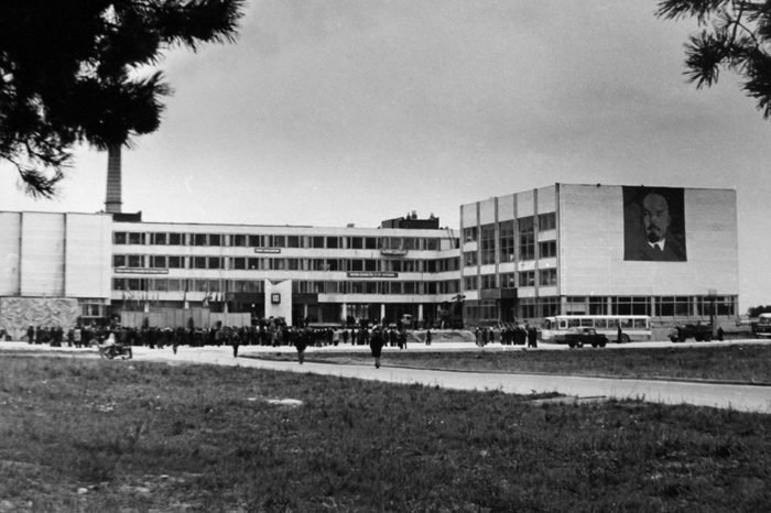 切尔诺贝利核电站 人类消失35年，切尔诺贝利变成什么样了？前后对比照太震撼人心了