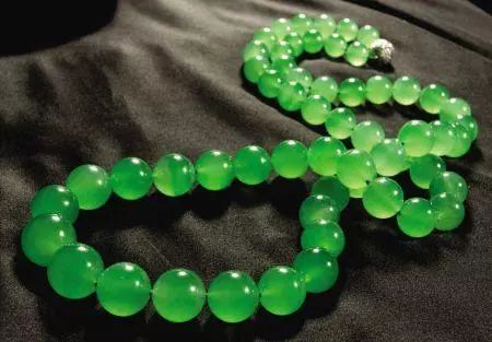 琥珀|看看几种最有收藏的玉石