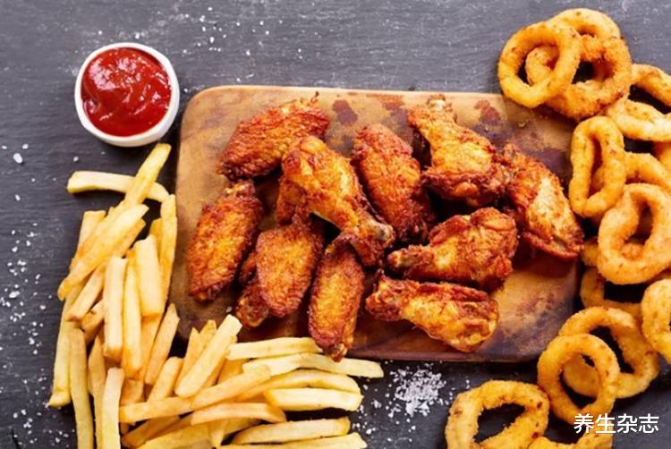 肝脏|肝不好的人,排尿时会出现3个表现,占一个,最好做个肝CT