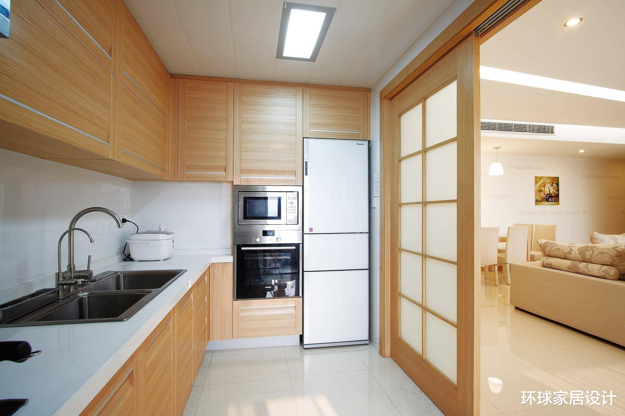 |装修时顺手在厨房里做了6件小事,入住一年后,厨房还跟新的一样