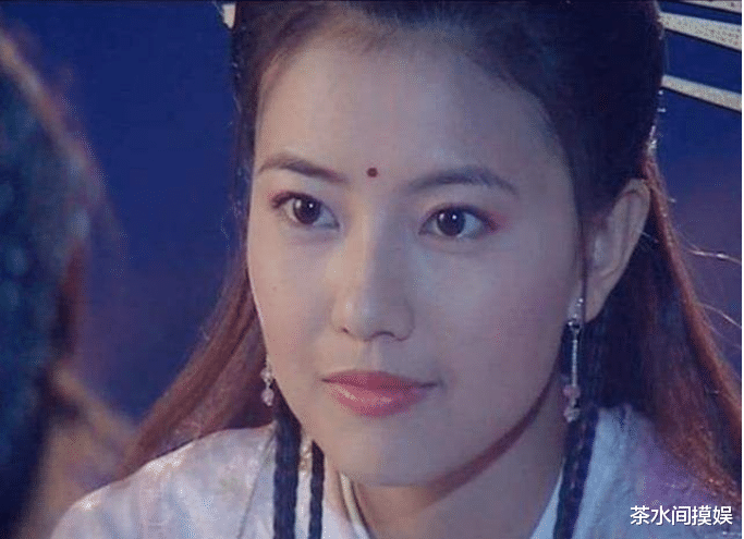 周芷若|7版周芷若颜值对比：有人能当张无忌的白月光，有人却让观众脸盲