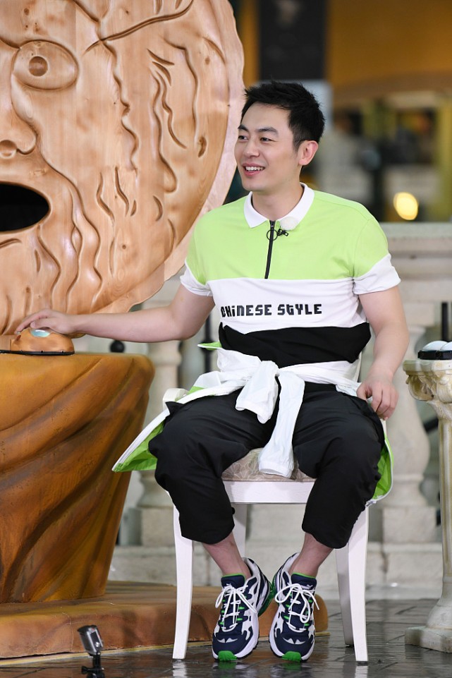 Lady变美日记|朱亚文、沈佳妮夫妻二人感情真好，穿情侣装秀恩爱，甜得腻人
