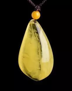 |不知道如何挑选蜜蜡？很简单，10个字帮你搞定！