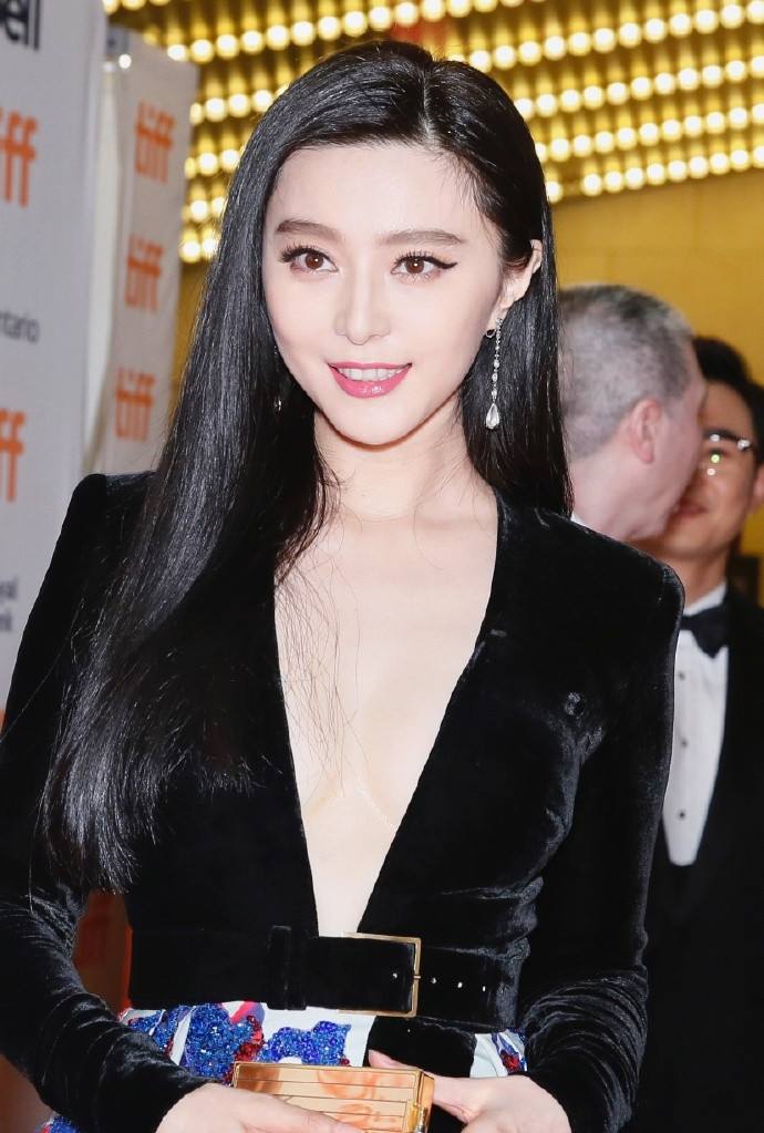 黄蓉|牙齿丑，也不影响成为美人的8大女星，现代人为何不能容忍瑕疵了