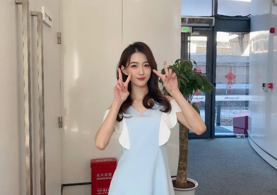 雪儿|女主播雪儿，这颜值和身材，你心动了吗？