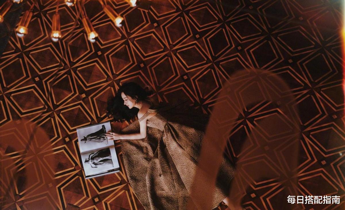 姐姐|赵丽颖单身后风格大变，穿衣大胆自信尽显成熟魅力，美出新高度