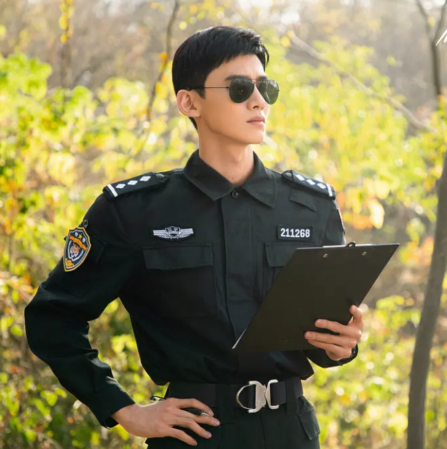 景甜|十大最受关注艺人：杨幂垫底，景甜排第三，《山河令》成最大黑马