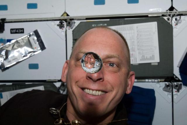 太空 太空中，宇航员真的能随便用铅笔吗? 别被“段子”误导