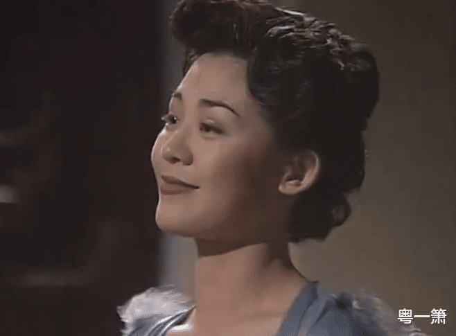 亚视|性感真的不是装扮出来的，盘点亚视经典电视剧当中那些性感女神