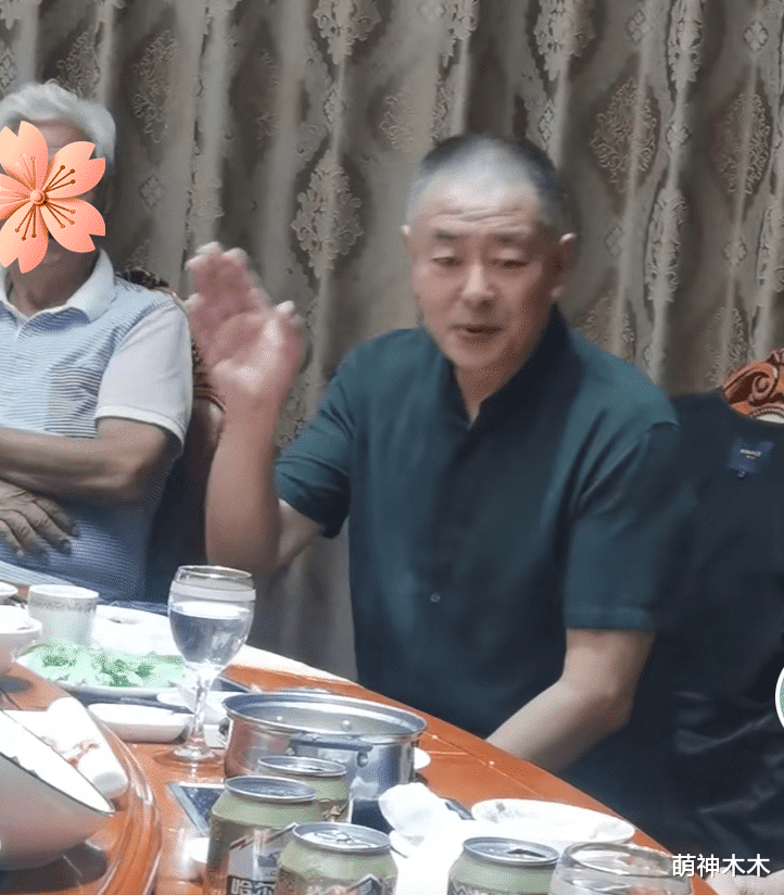 洪欣|濮存昕现身私人饭局，闲聊遭偷拍，网友恐其失言成为另一个老毕