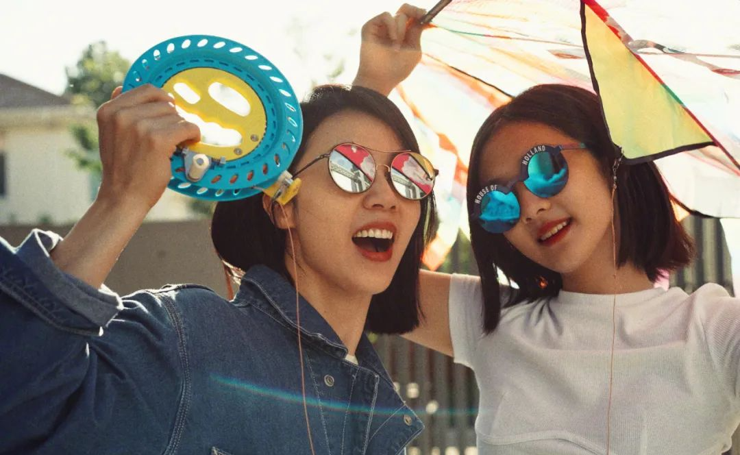 孙莉|女神为爱退圈12年，突然复出惹全网争议：恩爱终究是演不下去了？