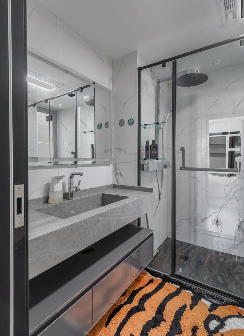 小拾谈装修|全屋铺地砖，墙面刷大白，真没想到这是90后的家，太实用了