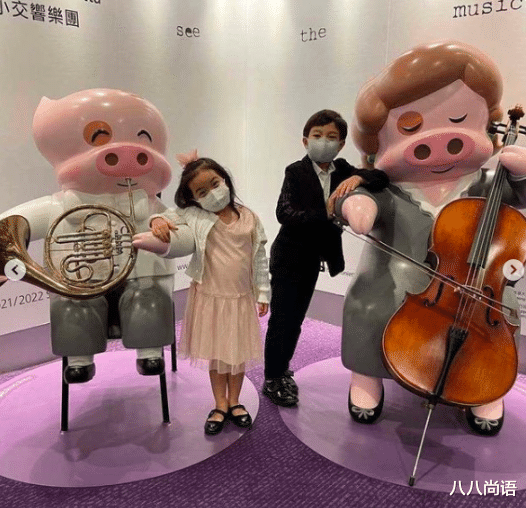 霍启刚|霍启刚带娃参与活动，女儿发型凌乱儿子像留守儿童，郭晶晶看到没