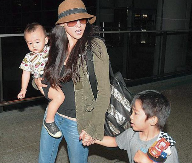 张柏芝|张柏芝三胎爸爸终曝光？出生证明被盗窃，记者被张柏芝告上法院