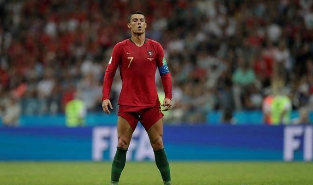 小陈有说 赛季第N次绝杀，C罗“只剩头球”，难道就比梅西差了？