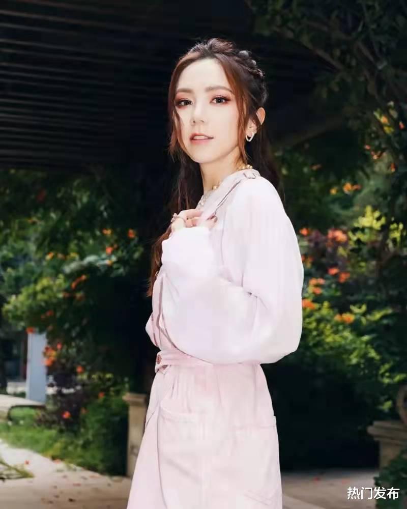 邓紫棋|难忍华语乐坛不成气候？　邓紫棋发文引起热议