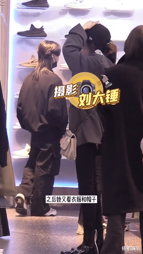 华晨宇|被华晨宇隔空表白后，张碧晨难掩好心情，疯狂购物尽显女人本性