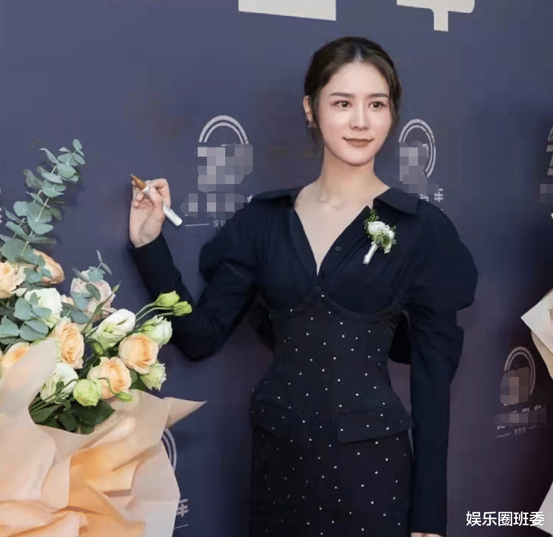 林峰|张馨月晒与林峯1岁女儿近照，疑似当车模裸露绝对领域，暗讽吴千语被骂惨