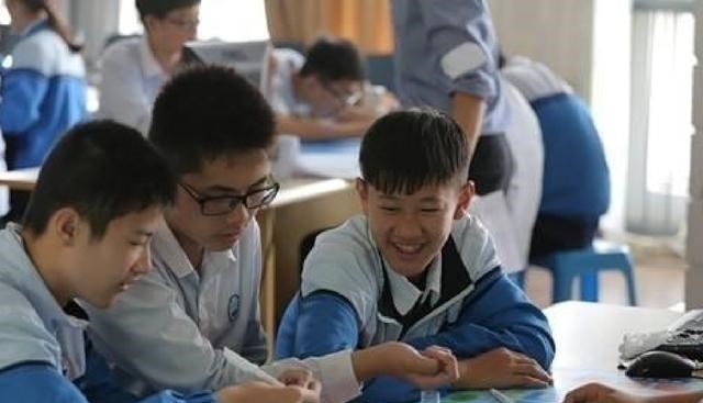 萌听小c姐|双胞胎同时被北大录取,从未上过补习班,采访父亲后发现秘诀所在