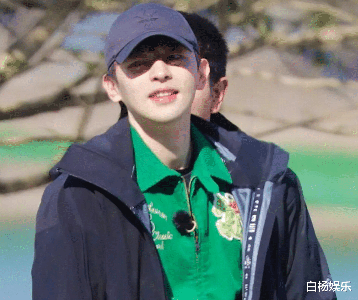 龚俊|龚俊录制《极挑7》生图曝光，真实颜值引争议，我却被邓伦吸引了