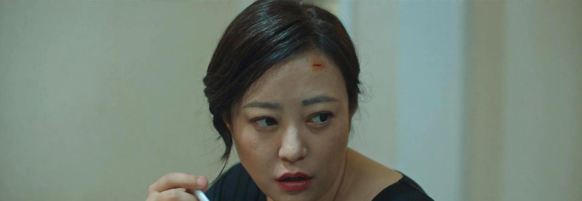 大叔论情感 《八角亭谜雾》首播反馈不佳，郝蕾身材被吐槽，前两集剧情太凌乱