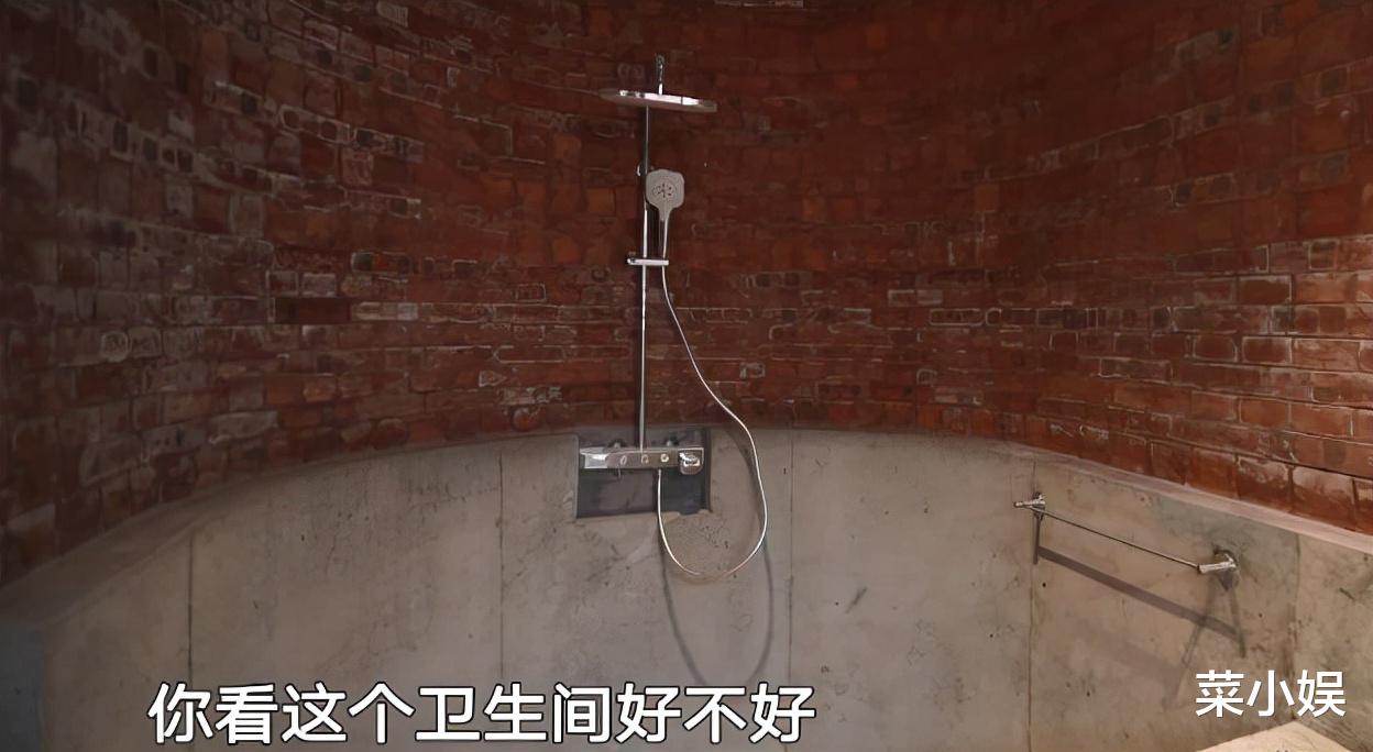设计师|梦想改造家红砖房后续：红砖墙反碱，屋顶有裂缝，一百多万白花了