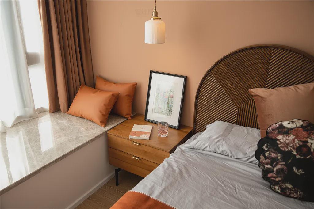 107㎡简约复古，硬装简单设计，以色彩与软装为主，效果高级独特