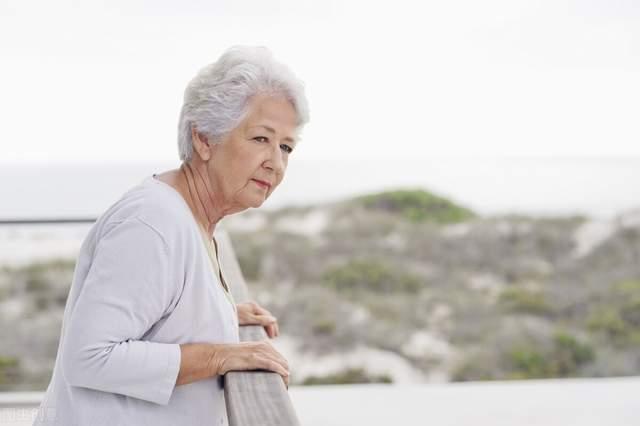 衰老|人开始衰老时，身体会有哪些表现？看看你占了几个？别一直不服老