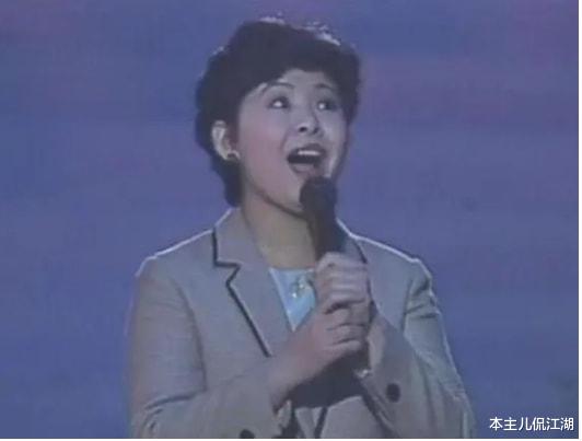 春晚|董文华“毁灭史”，她到底经历了什么？