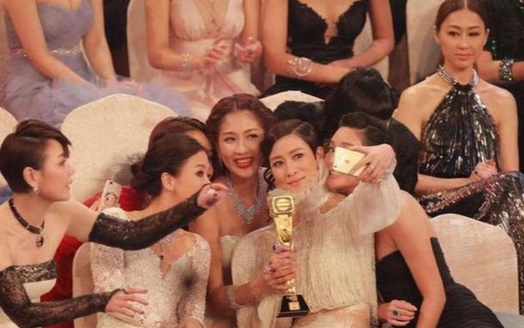 胡定欣|她是TVB“视后”,曾与庄思敏“互撕”,黄日华为她得罪了陈敏之