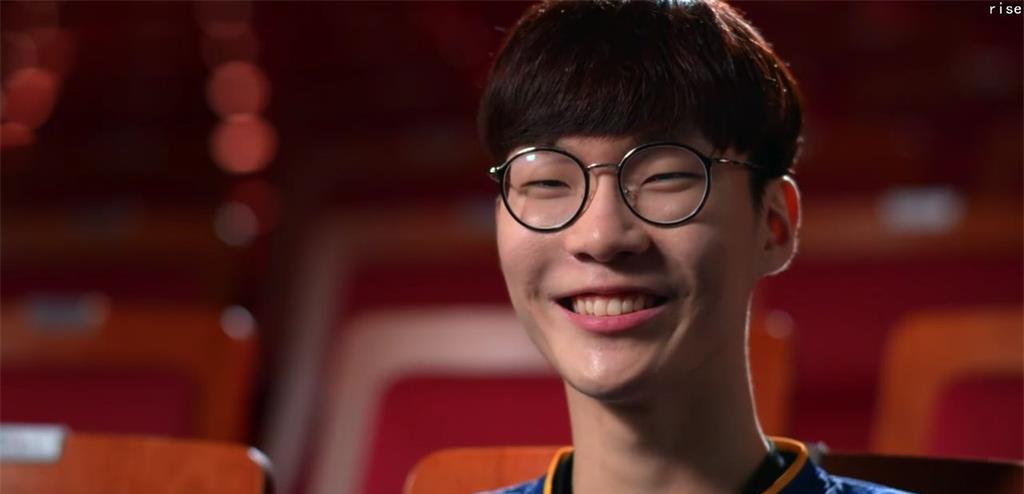 鲁班七号|又一知名LOL选手因女主播翻车，双双被封后，诚恳道歉打算退役？