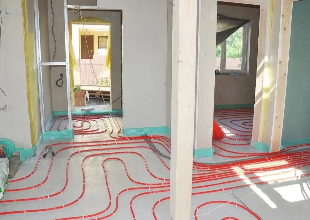 南方业主,用电地暖好?还是水地暖好?