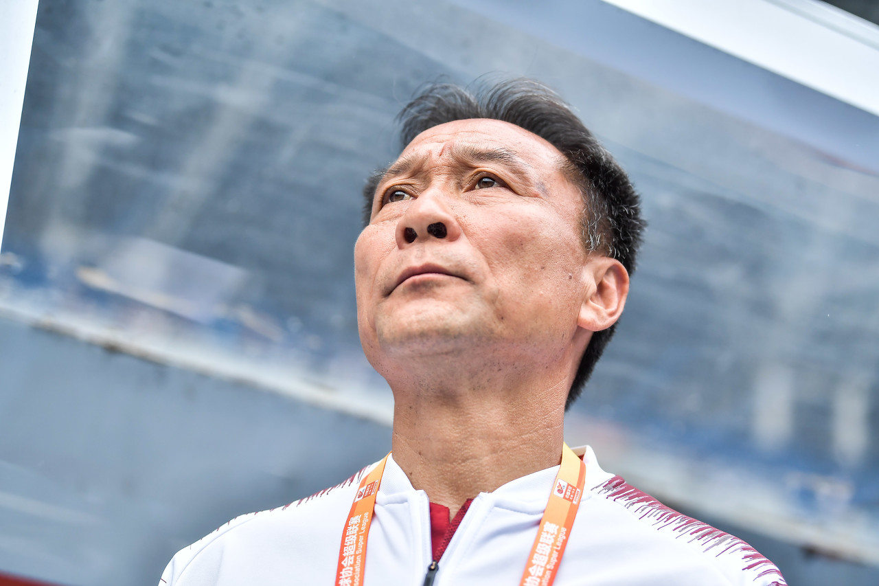 歐洲|前國奧主帥曝猛料：在歐洲比賽過不了半場，球員25分鐘就抽筋，國內沒報道