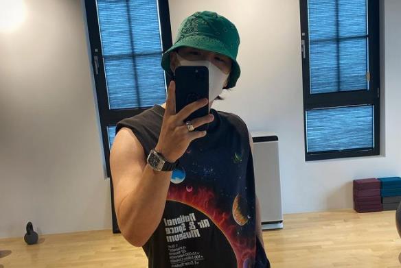 Big Bang|已经4年没回归！BIGBANG四位成员近况，太阳当爸、TOP赴美录新歌