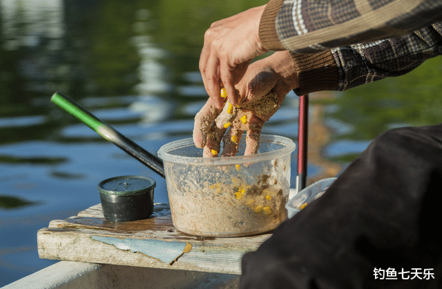饵料|秋冬钓鱼越钓鱼口越少？鱼饵里面加点“它”，快速进入连杆模式
