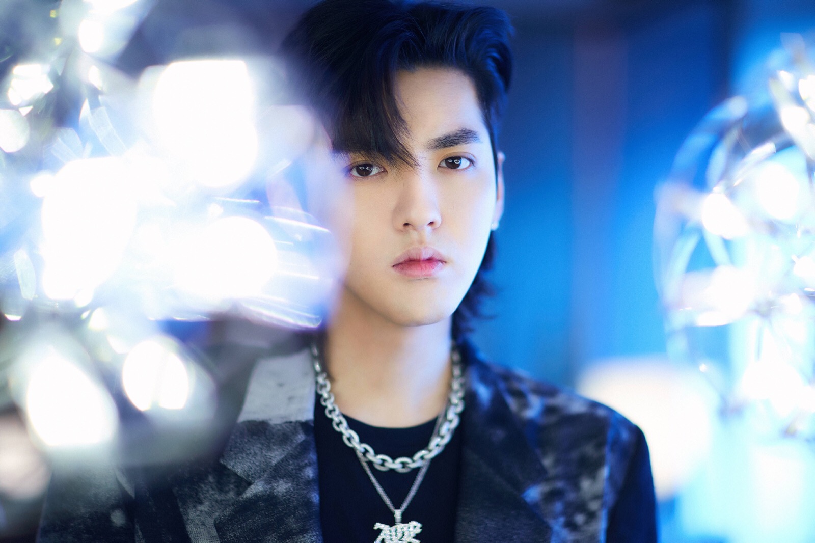 吴亦凡|重磅！吴亦凡发文退圈，意外扯出背后金主，难怪能获央视主持力挺