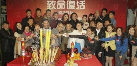 成龙|拍死人戏时用演员照片当遗照，不怕犯忌讳吗？其实导演早有妙招